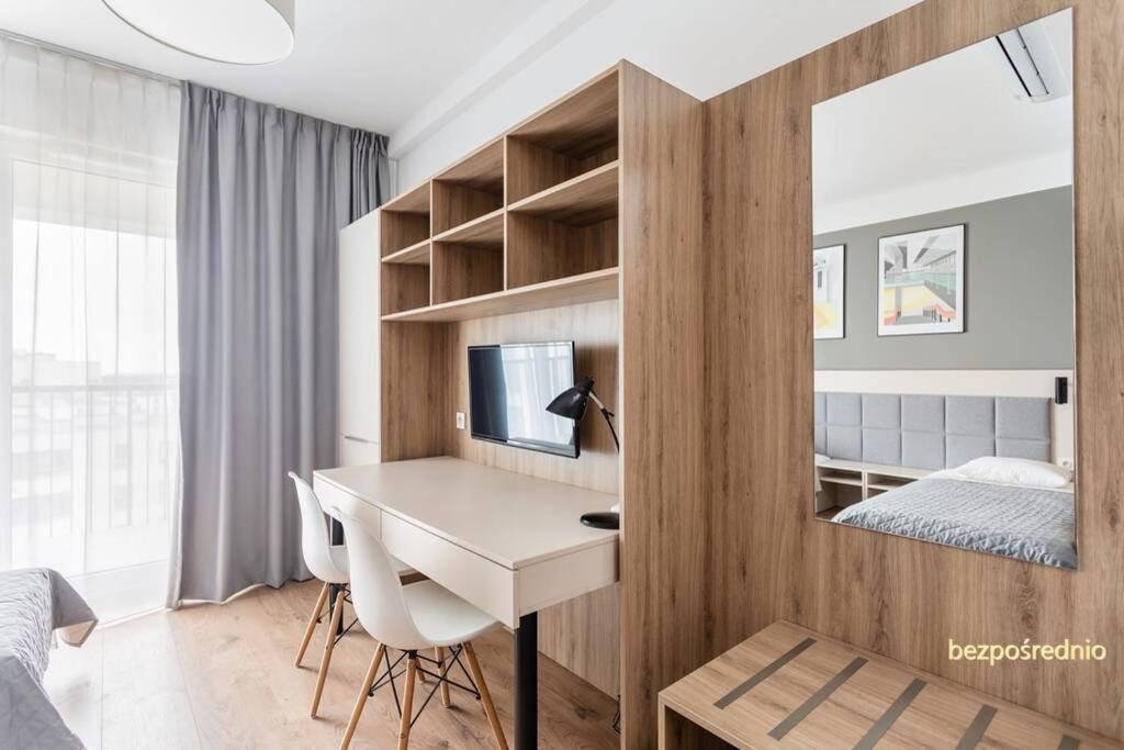 Warsaw City View: Modern Apartment with Parking Exterior photo