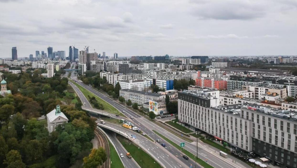 Warsaw City View: Modern Apartment with Parking Exterior photo