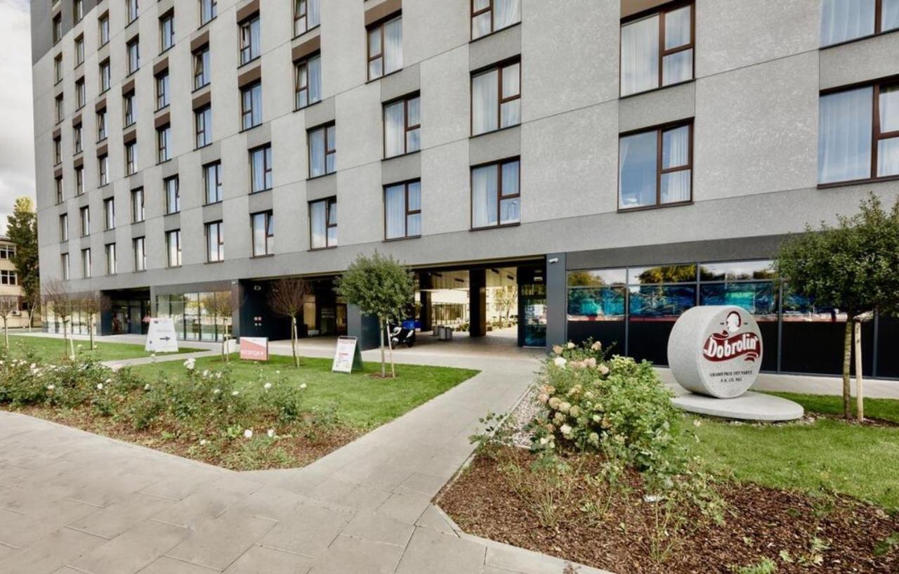 Warsaw City View: Modern Apartment with Parking Exterior photo